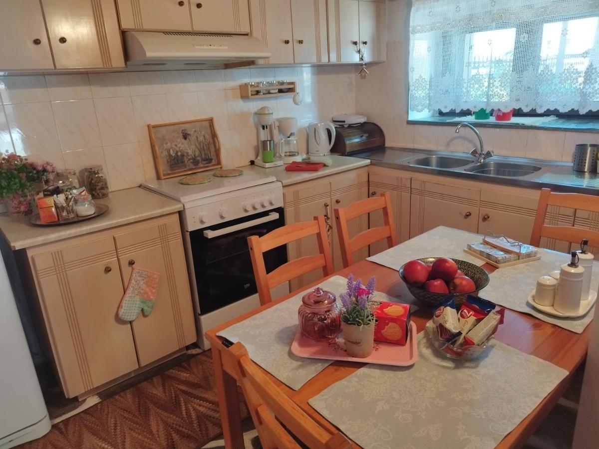 Cosy Lake House, Μια Ανάσα Πριν Τη Λίμνη Kalivia  Exterior photo